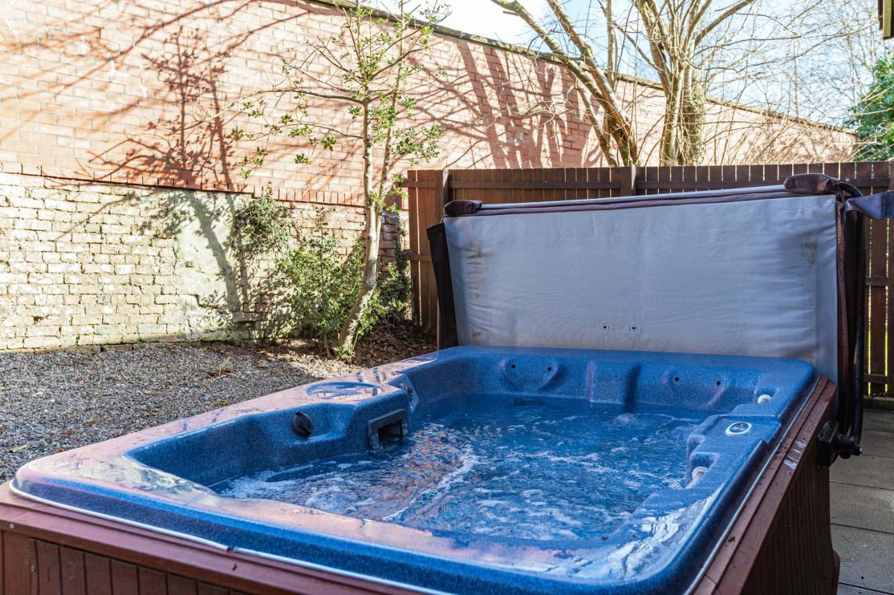 Bluebell Lodge 24 With Hot Tub Newton Stewart Buitenkant foto